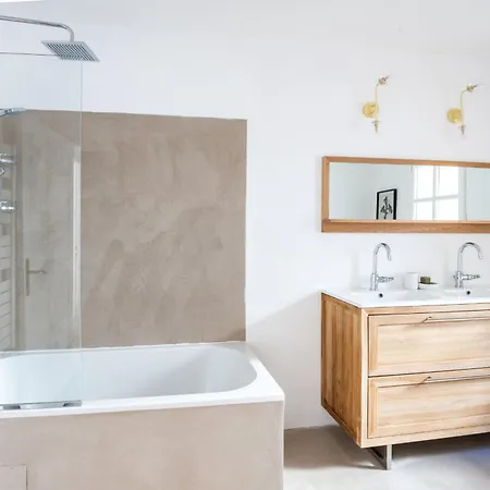 Holiday home Les Saffres In Malaucene